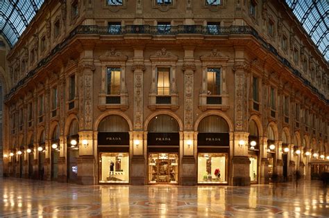 fondazione prada fotografia galleria vittorio emanuele|Fondazione Prada Osservatorio Galleria Vittorio Emanuele II Milano.